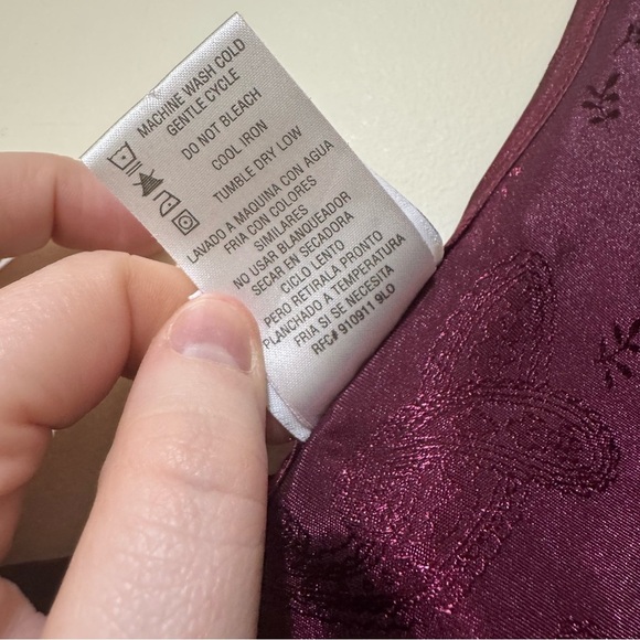 Women’s Vintage Secret Treasures Burgundy Satin Paisley Camisole Top Size XL - Picture 14 of 14